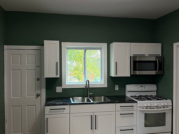 5th image of 465 East St