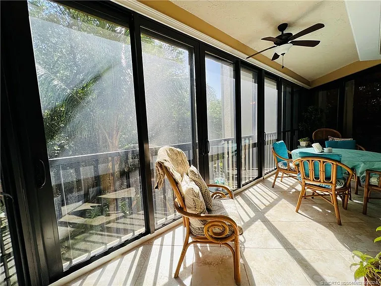 221 NE Plantation Rd #215 — Photo 56