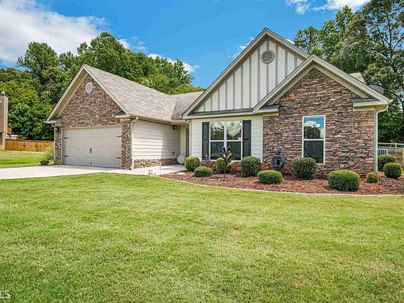 3rd image of 674 High Meadow Dr