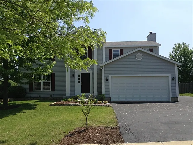 223 Magnolia Dr — Photo 1