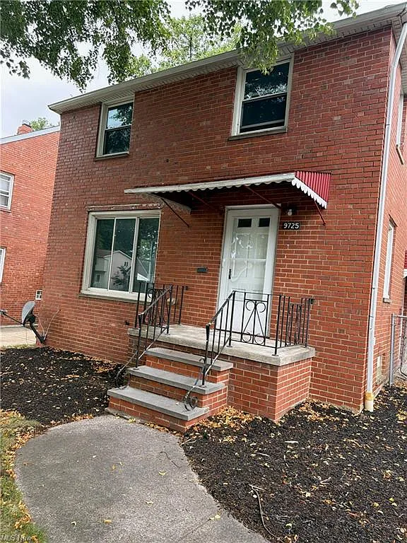 3 bed, 1.5 bath, 1150 sqft, $1,750 — Photo 1