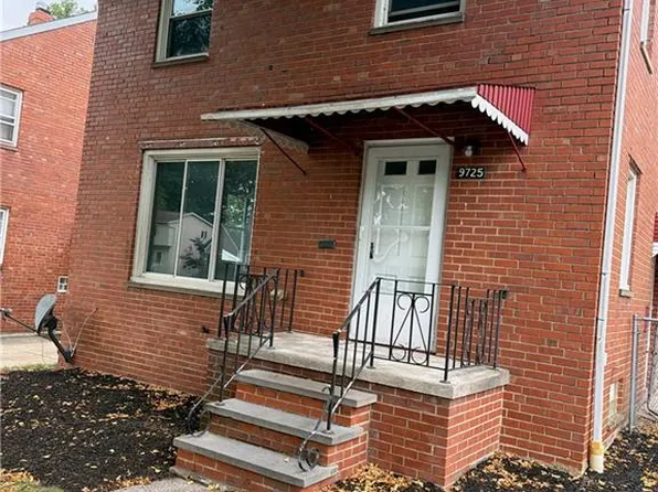 9725 S Highland Ave, Garfield Heights, OH 44125