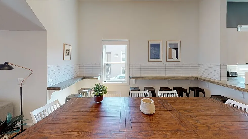 19Cottage - Private Rooms in Coliving Building — Photo 3