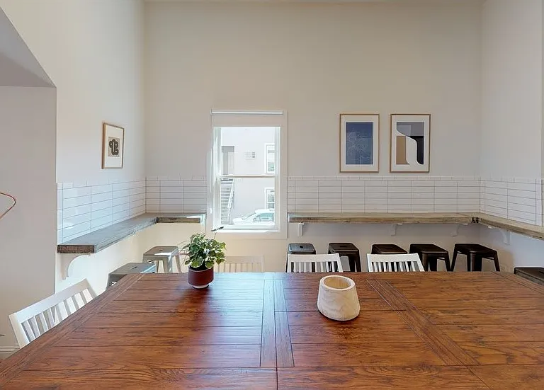 19Cottage - Private Rooms in Coliving Building — Photo 3