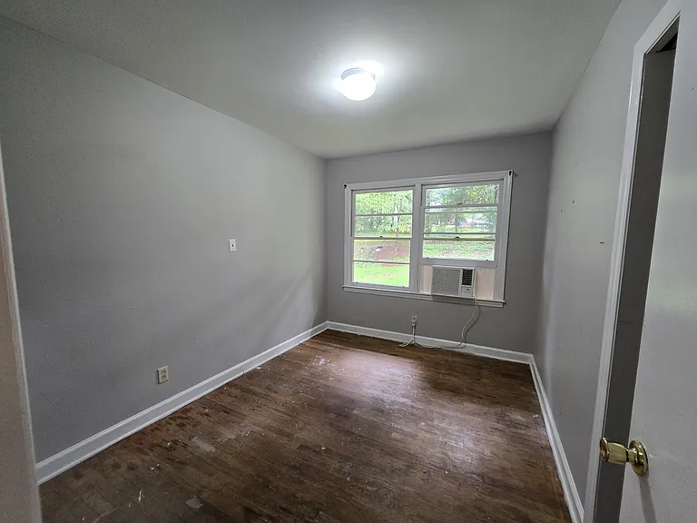 412 Beechwood Cir — Photo 5