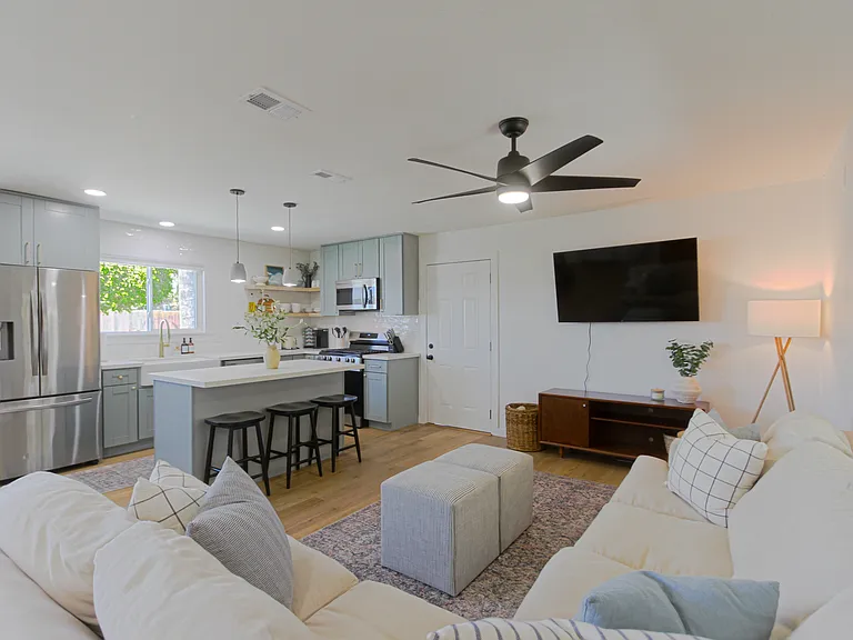 644 Arthur Ave — Photo 11