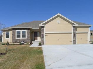 7715 N Spruce Ave, Kansas City, MO 64119