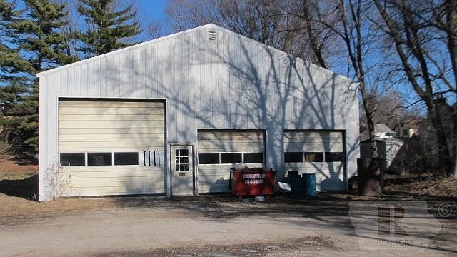 2nd image of 1511 Court Ave