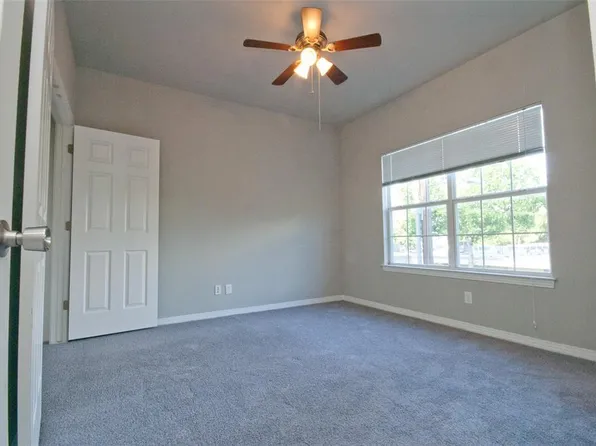 2410 Leon St APT 102, Austin, TX 78705
