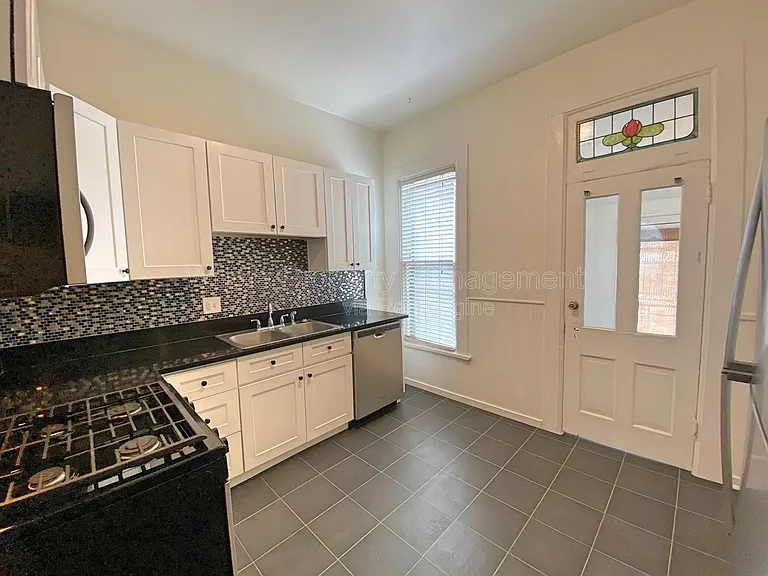 715 Elati St — Photo 8
