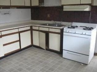 734 Rogers Rd, Romeoville, IL 60446