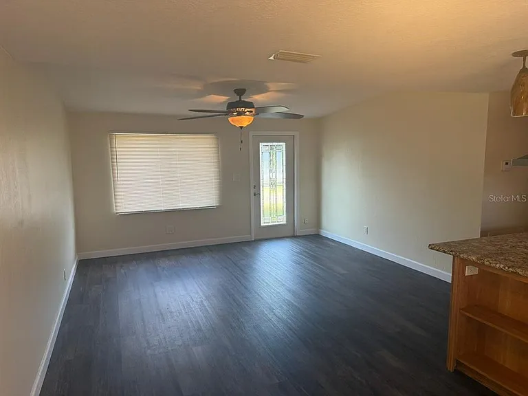 11595 SE 129th Pl — Photo 6