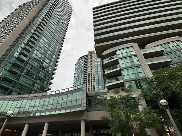 209 Fort York Blvd, Toronto, ON