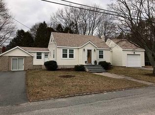 4 Thorpe St, Smithfield, RI 02828