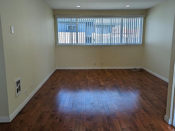 3rd image of 110 S Curtis Ave APT D