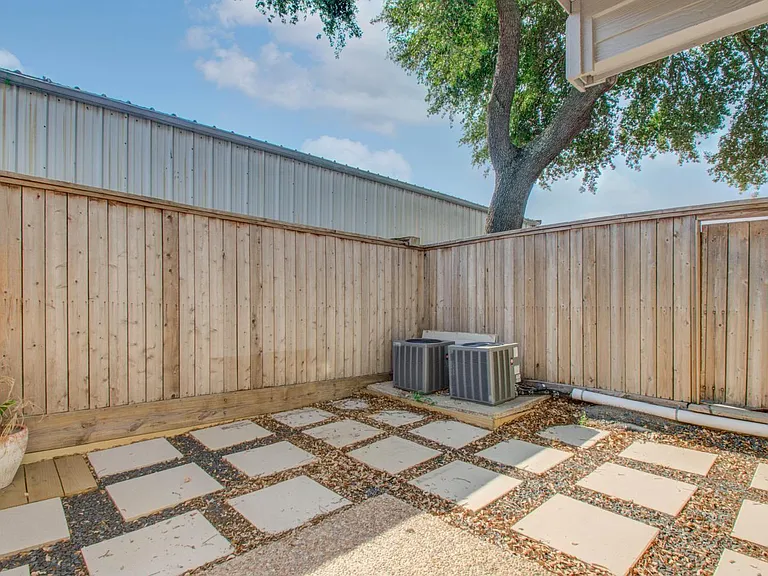 5807 Beverly Hill St #16 — Photo 15