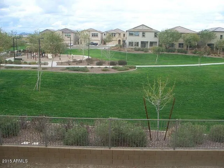 2141 W Kathleen Rd — Photo 20