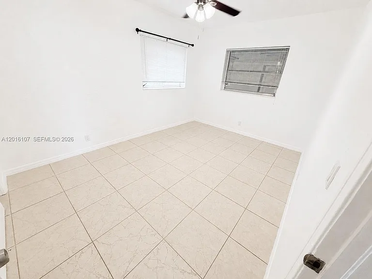 825 S 20th Ave #A — Photo 7