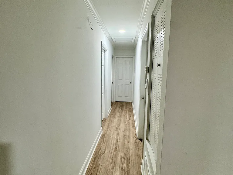 410 Lynn Rd — Photo 4