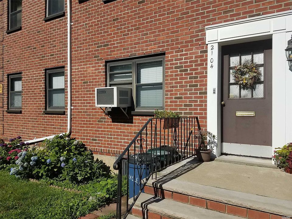 1st image of 21-04 202nd St #1-176