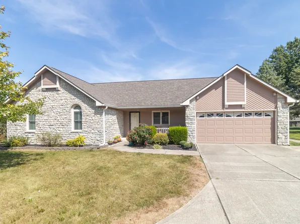 6084 W Deer Run Dr, New Palestine, IN 46163