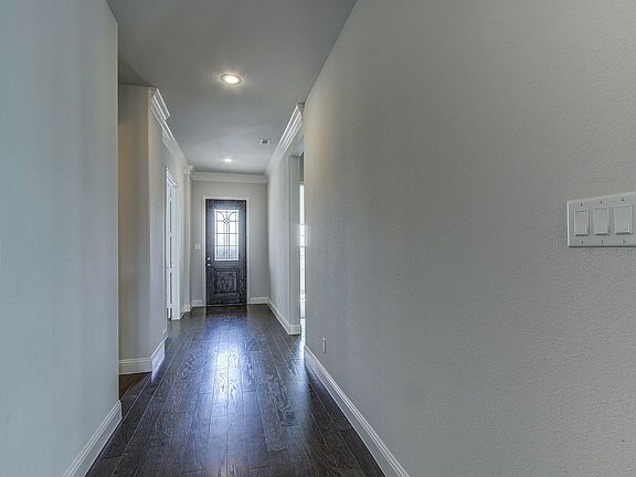 5th image of 2500 Bottlebrush Dr