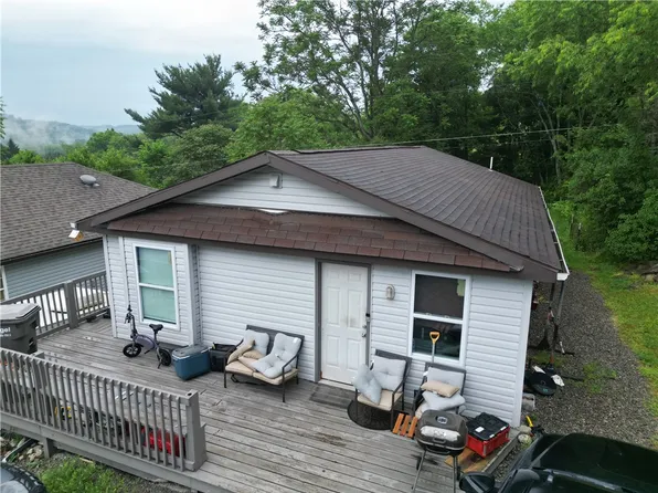 1119 Layton Rd, Butler, PA 16001