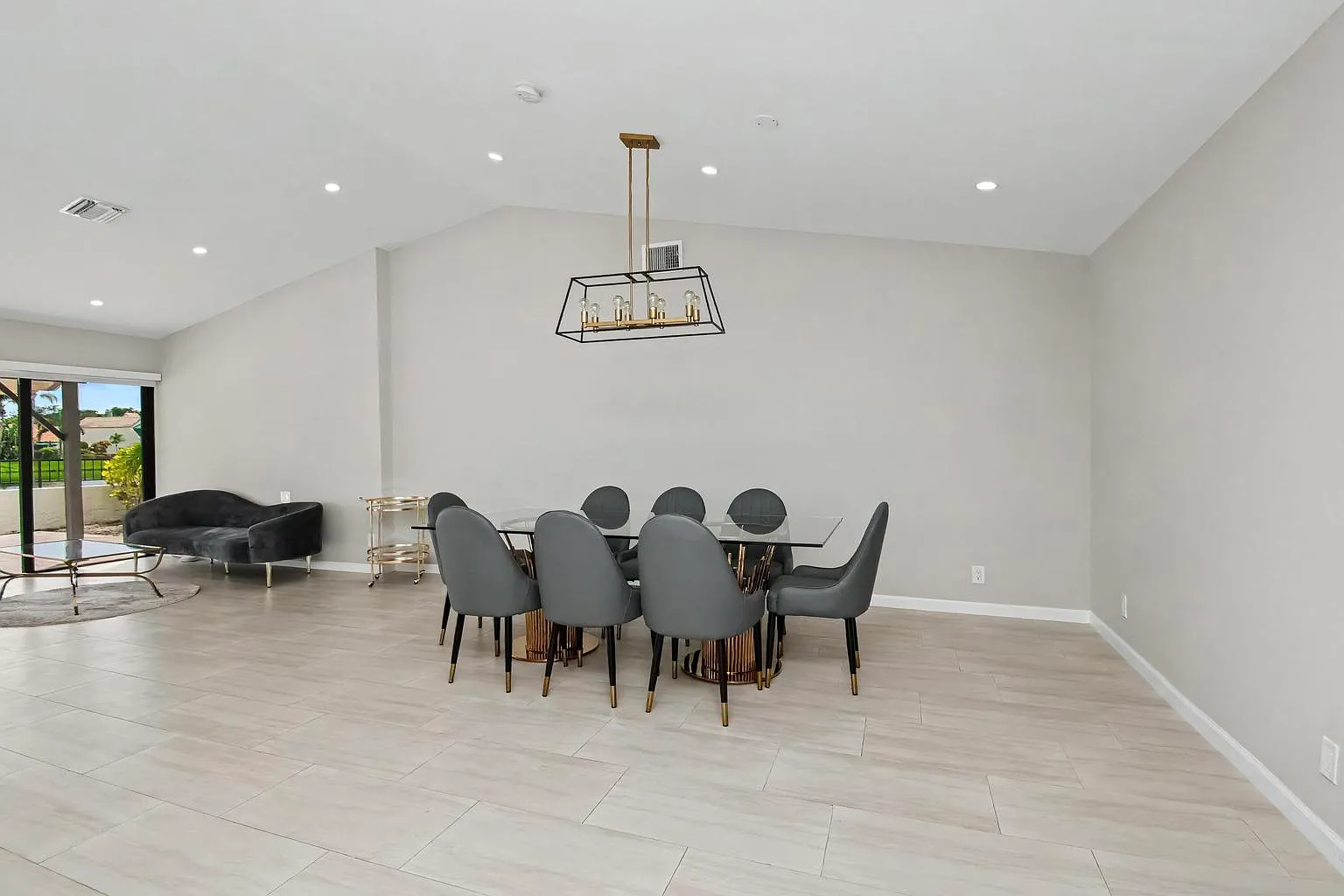 3 bed, 2.5 bath, 2076 sqft, $6,250 — Photo 3
