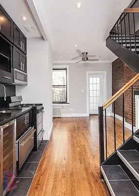 Rented by REAL New York | media 9