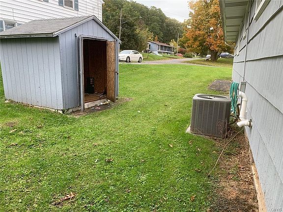 2nd image of 602 Barnes Ave