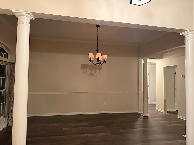 808 Waterloo Ct — Photo 10