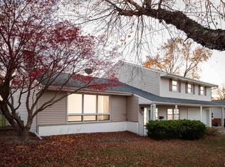 324 W Ivy Ln, Peoria, IL 61614