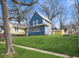 1009 27th St, Des Moines, IA 50311