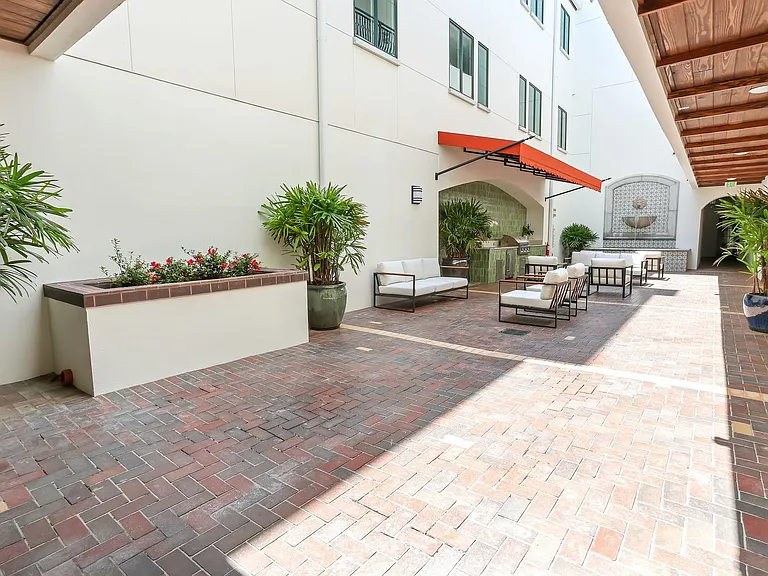 Experience Modern Luxury at Smith & Main: Premier Living in Downtown Winter Garden — Photo 28