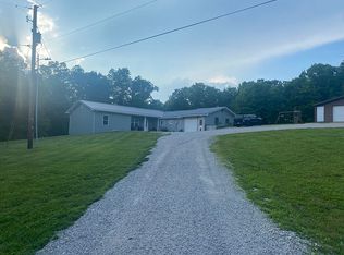 10179 Vine Rd, Cadet, MO 63630