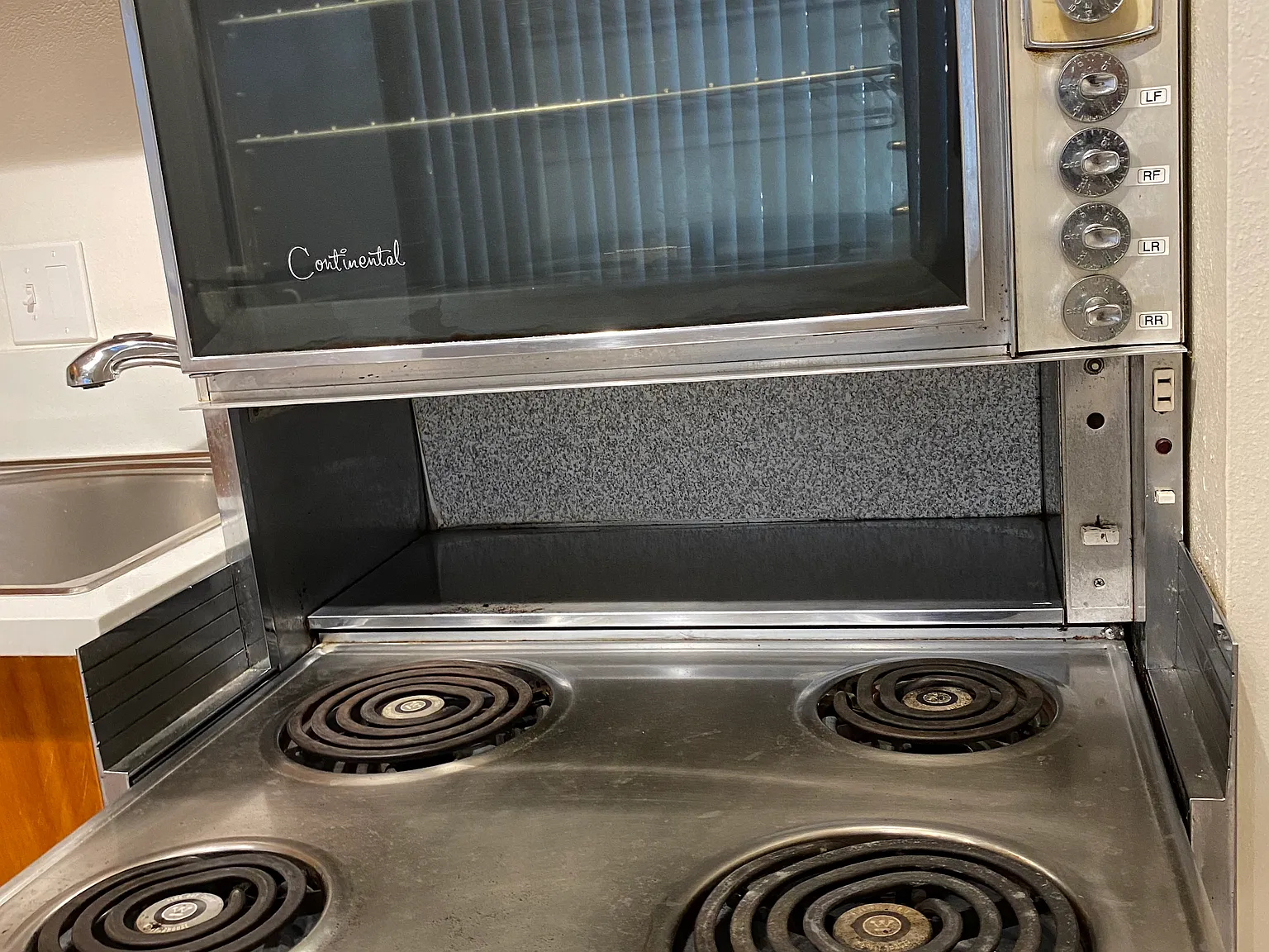 Studio, $1,100 — Photo 2
