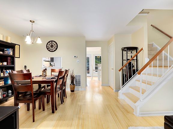 4th image of 7529 Blanford Ct