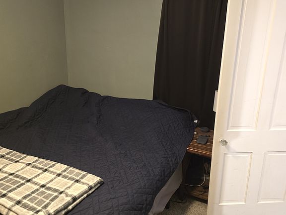4th image of 301 Bank St #1