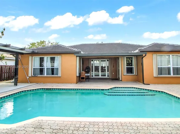 15875 SW 149th Ln, Miami, FL 33196