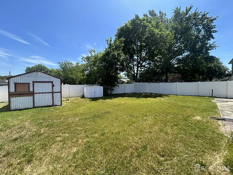 17 Raleigh Rd — Photo 16