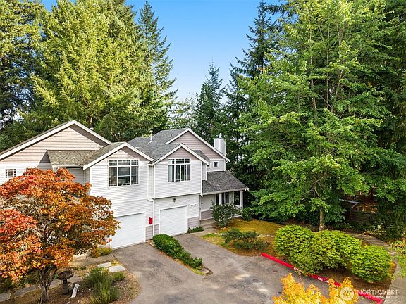 3rd image of 4748 Lakeshore Lane SE #B