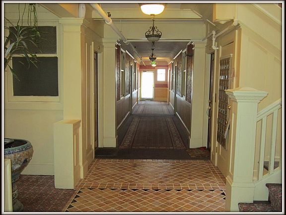 4th image of 524 Georgia St #107