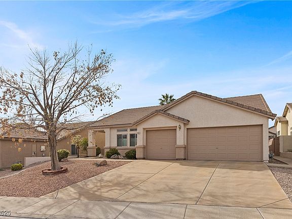 5th image of 1077 Las Palmas Entrada Ave