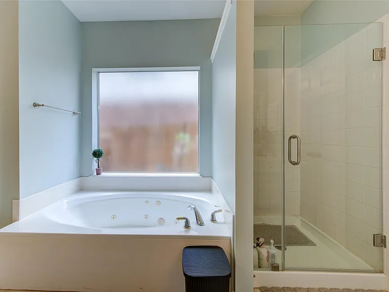 5911 Canyon Brook Ct — Photo 21