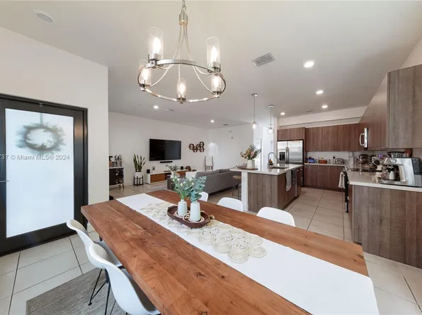 4745 NW 84th Ct Unit 22, Doral, FL 33166