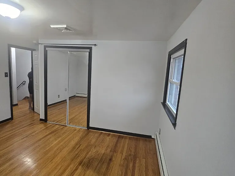 5917 Roosevelt Ave — Photo 21