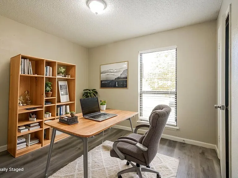 933 Lemontree Dr — Photo 15