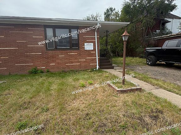2nd image of 1810-12 Virginia St