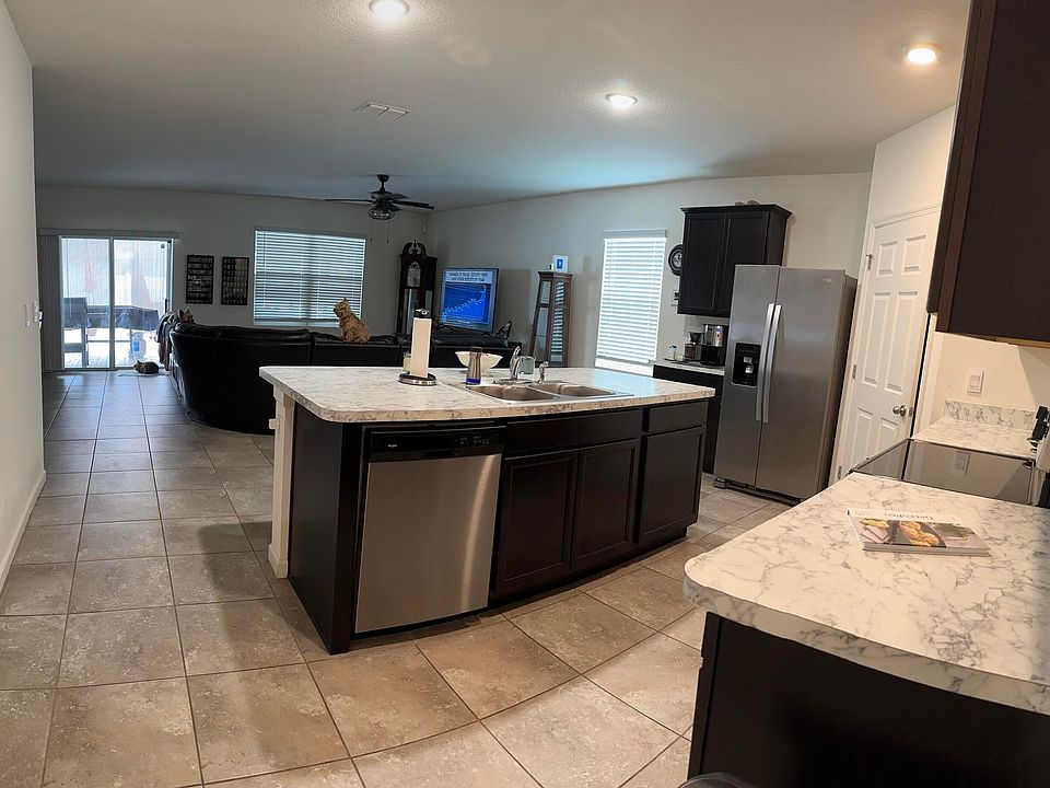 1st image of 442 SW Dahled Avenue