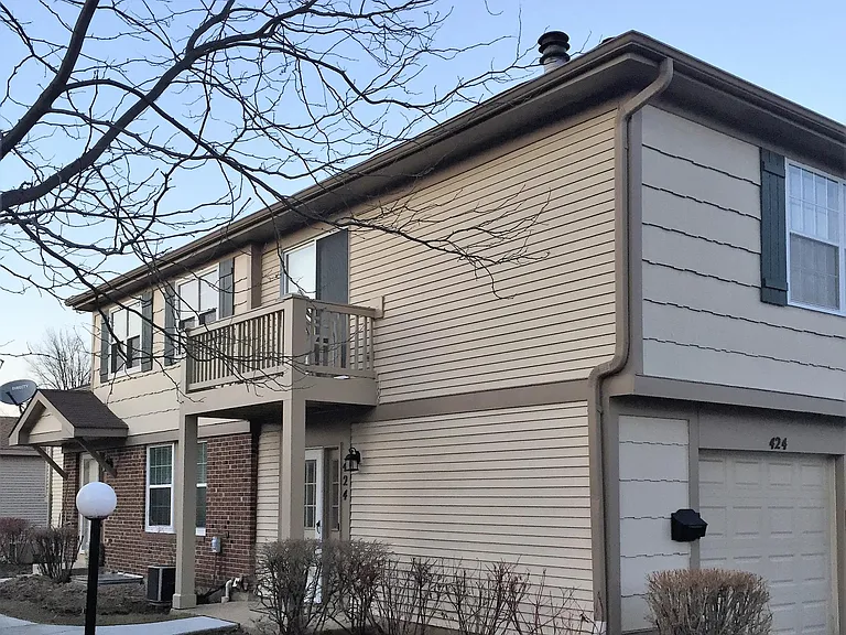 424 Tanglewood Ct — Photo 2